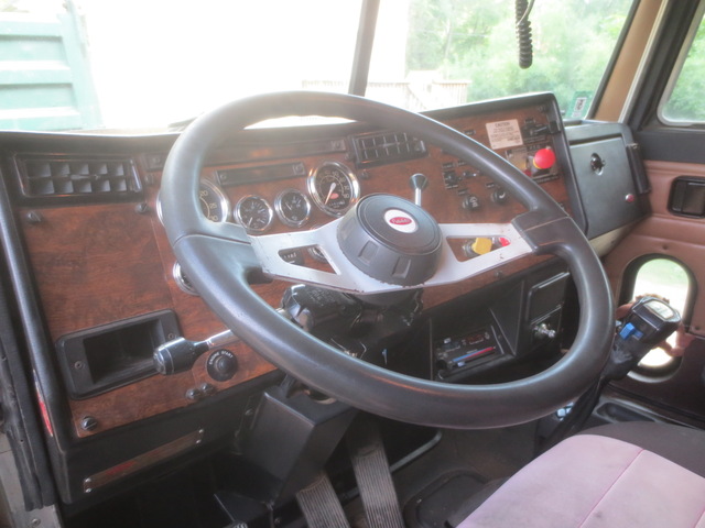 Peterbilt 357 Tandem Axle Dump Truck