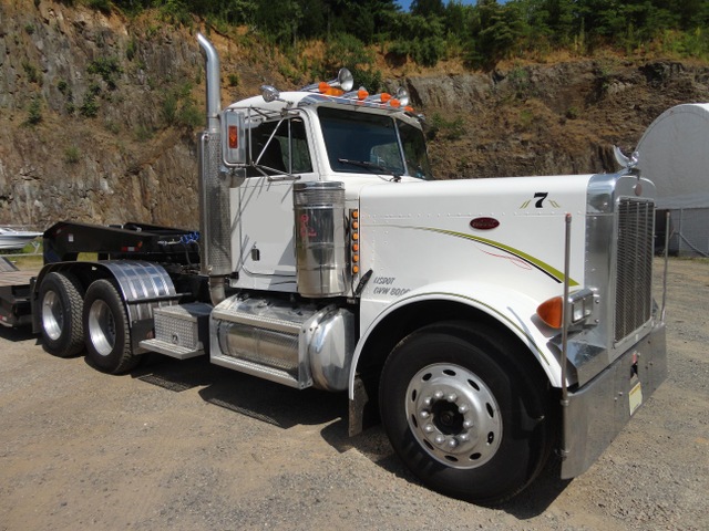 1988 Peterbilt 379 Tandem Axle Longnose Tractor