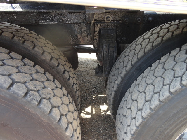 1988 Peterbilt 379 Tandem Axle Longnose Tractor