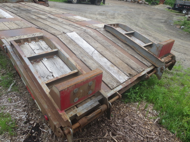 Rogers 20 Ton Tag Trailer