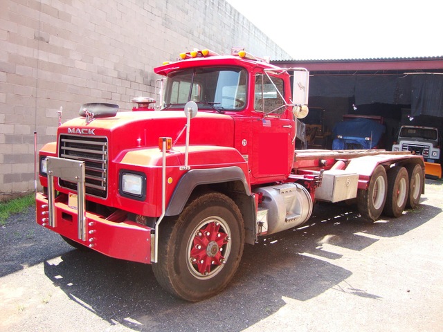 1994 Roll Off R Model Mack 22ft 8LL 350hp 58 Rears