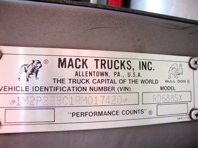 1994 Roll Off R Model Mack 22ft 8LL 350hp 58 Rears