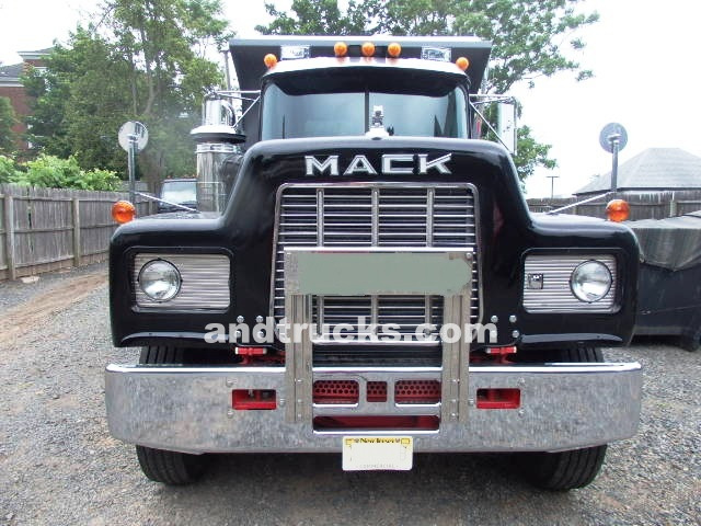 Single Axle Mack used for sale‏