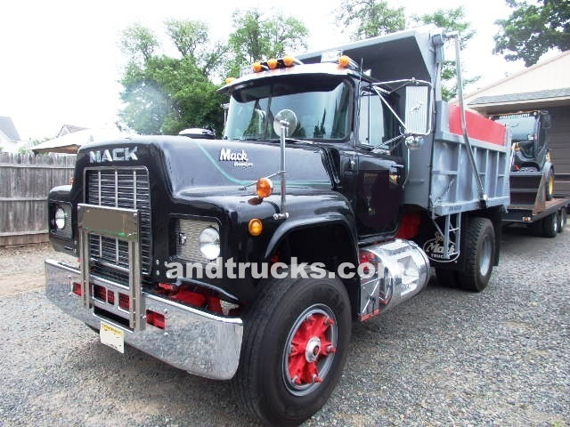 Single Axle Mack used for sale‏