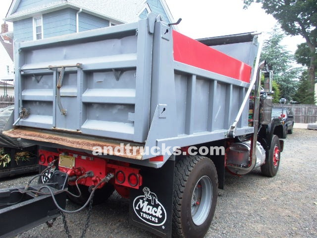 Single Axle Mack used for sale‏