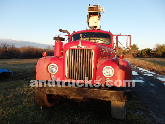 Mack B61S Tandem Axle Cab and Chassis