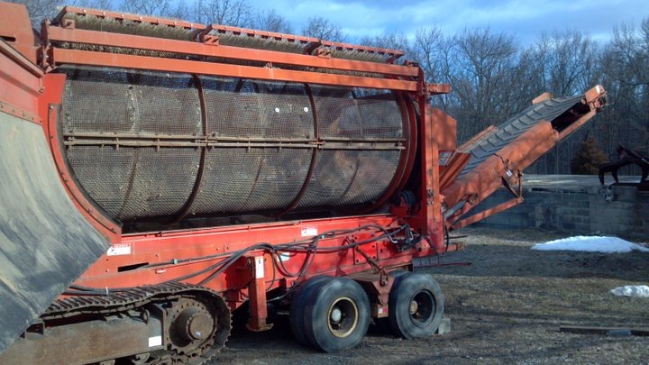 Track Mounted Trommel Soil Screener