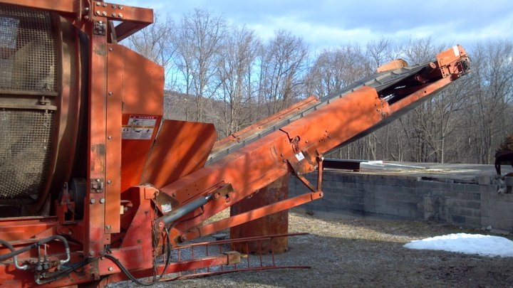 Track Mounted Trommel Soil Screener