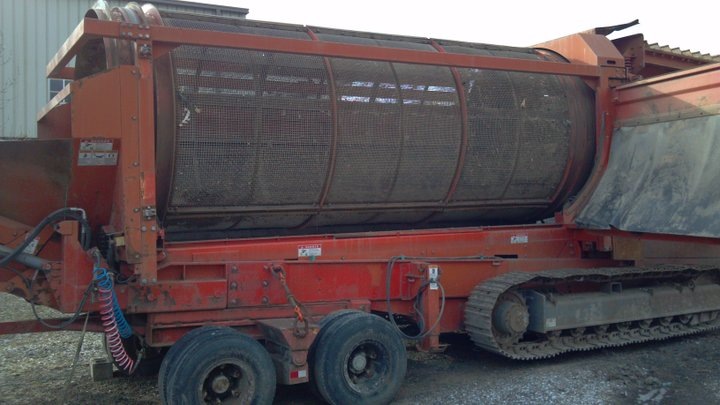 Track Mounted Trommel Soil Screener