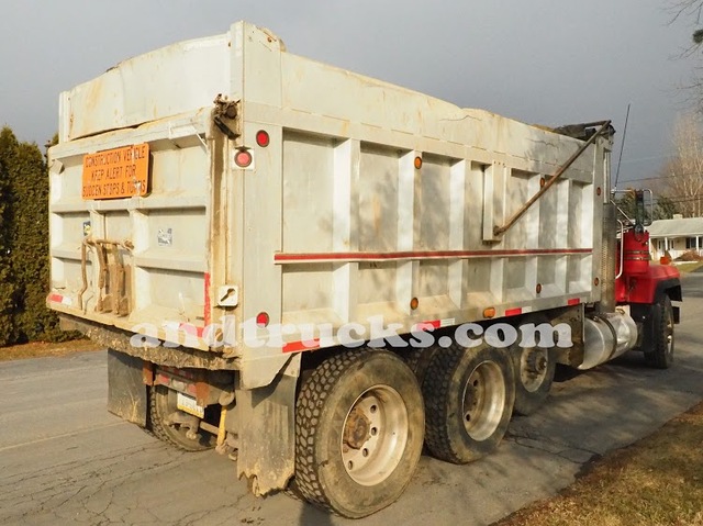 1998 350 hp R-Model Mack Tri Axle Dump Truck