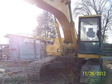Caterpillar E200B Excavator