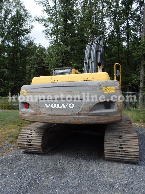 Volvo EC240BLC Excavator with Hydraulic Thumb 2004