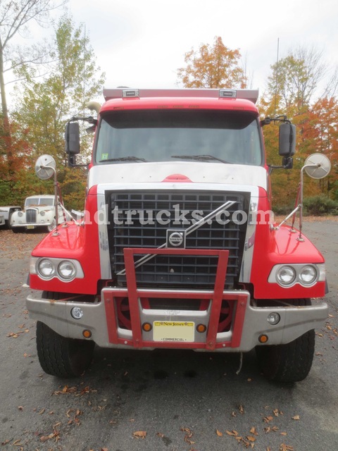 2006 Volvo VHD Tri Axle Dump Truck