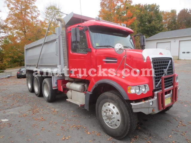 2006 Volvo VHD Tri Axle Dump Truck