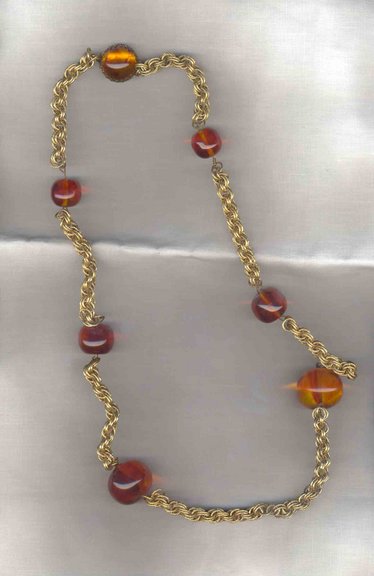 Bakelite%20Beads%20on%20Chain.jpg