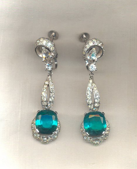 Emerald%20and%20Rhinestone%20Drop%20Earrings.jpg