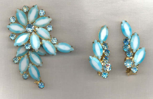 Tara%20Striped%20Earrings%20and%20Matching%20US%20Brooch.jpg