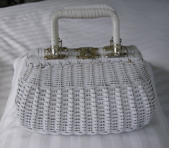 White%20Wicker%20Handbag.jpg