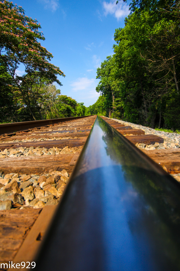 IMAGE: http://photos.imageevent.com/mike929/helenaal/huge/Railroad-1745.jpg