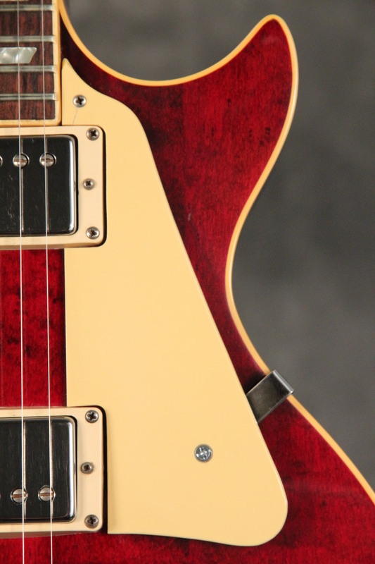 有关以下物品的详细资料: 1979 gibson les paul standard wine red!
