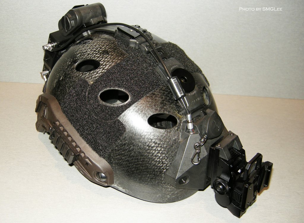 Wilcox helmet mounts...pix