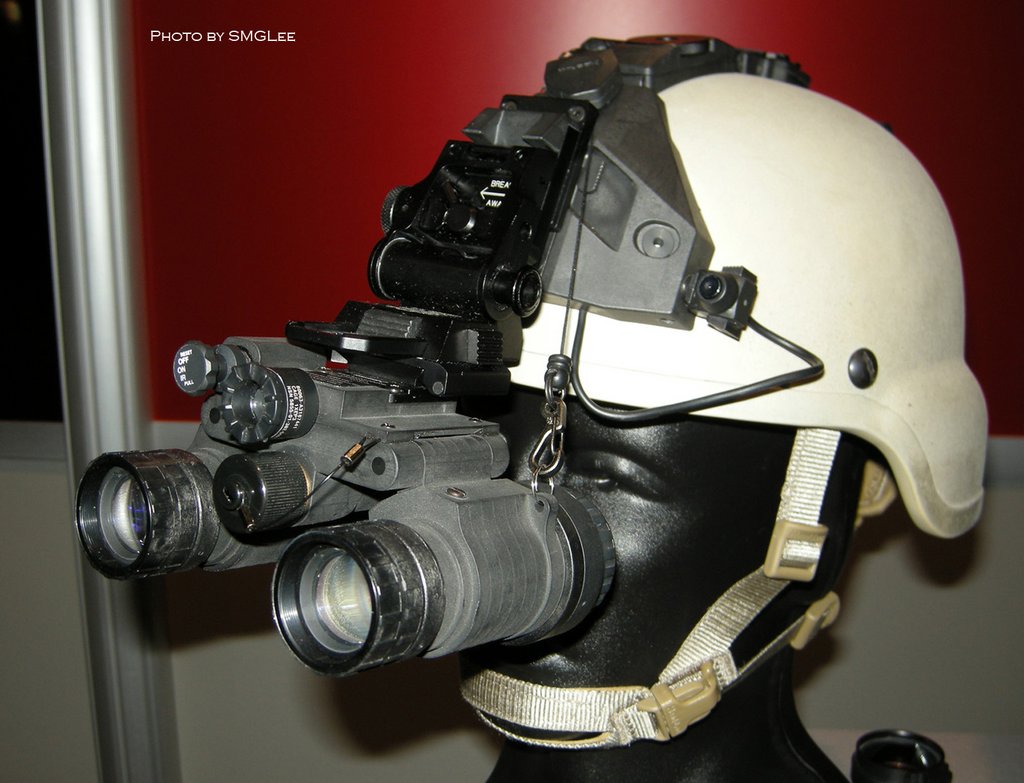 Wilcox helmet mounts...pix