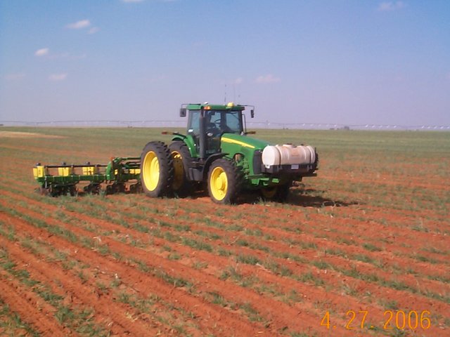 8420 with planter