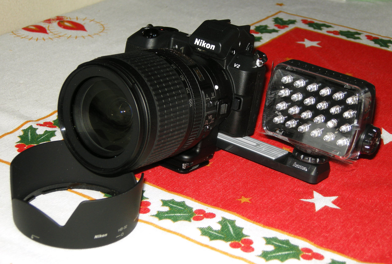 DSCN7734%20V2%2018-105VR%20manfrotto%20LEDa.jpg