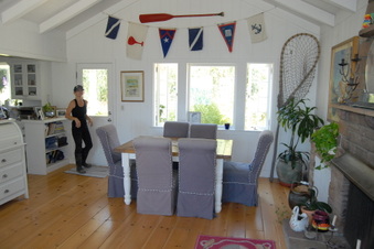 Enlarge photo 105