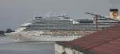 Enlarge photo 608