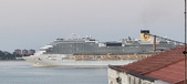 Enlarge photo 541