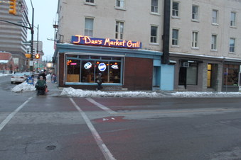 J Dee's Exterior 4:30pm