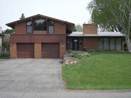 11 Thornbury Crescent