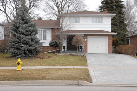 136 Royal Orchard Blvd