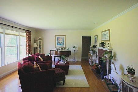 Enlarge photo 10