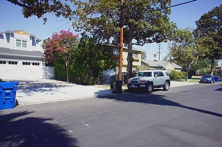 Enlarge photo 69