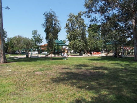 Enlarge photo 12