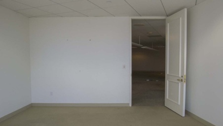Enlarge photo 89