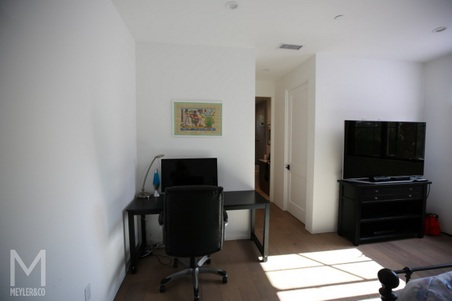 Enlarge photo 44