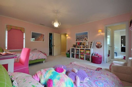 Enlarge photo 16