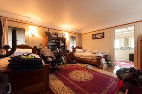 Enlarge photo 51