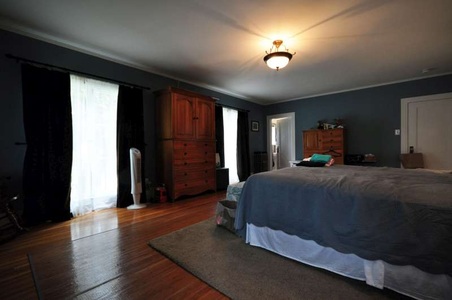 Enlarge photo 42