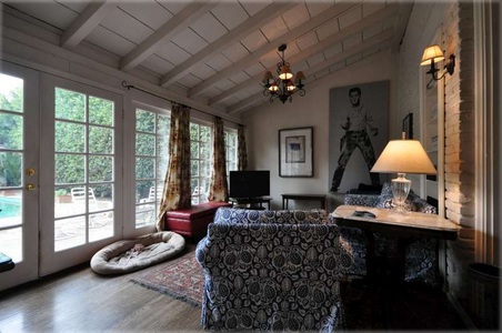 Enlarge photo 32