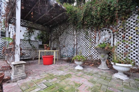 Enlarge photo 63
