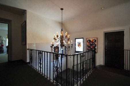 Enlarge photo 45