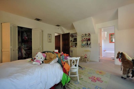 Enlarge photo 54