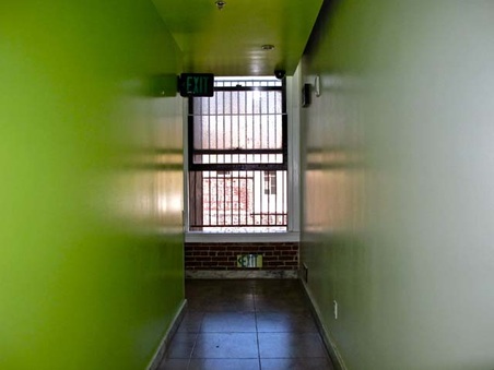 Enlarge photo 8