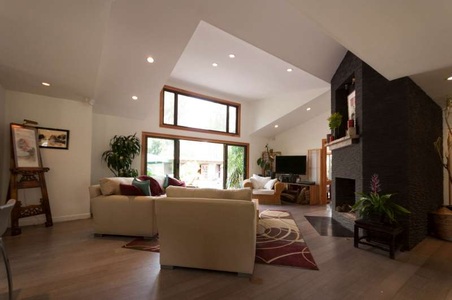 Enlarge photo 33