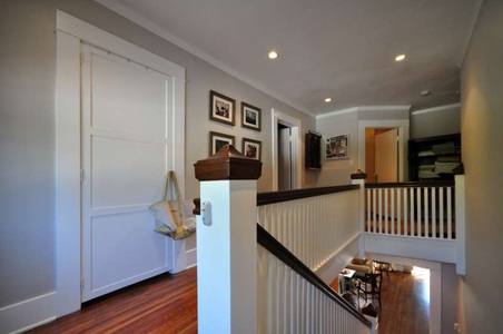 Enlarge photo 35