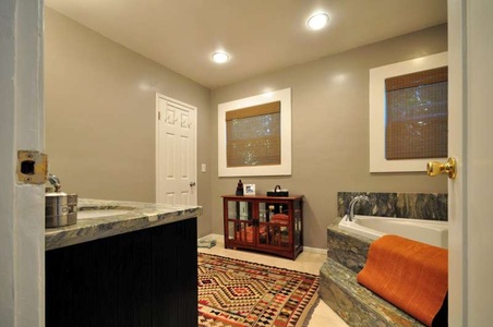 Enlarge photo 52